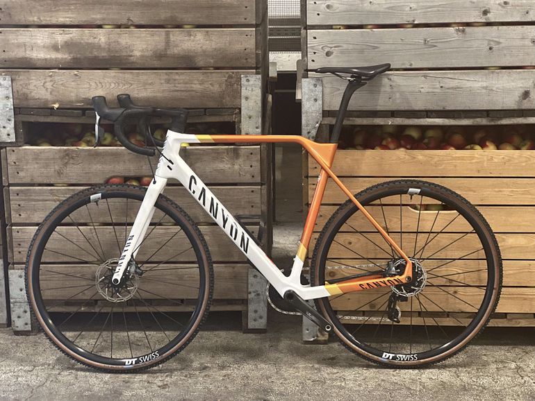 Used Canyon Inflite CF SLX 9 2023 2023 Road & Gravel, Orange — image 5 of 10