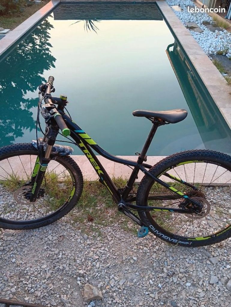 Used Trek X-Caliber 9 2017 2017 Mountainbike, Black, 27.5, 29 — image 1 of 6