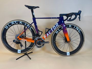 Used Factor 2025 OSTRO VAM - HPH Edition - SRAM Red W/ Power Meter 2025 Road & Gravel