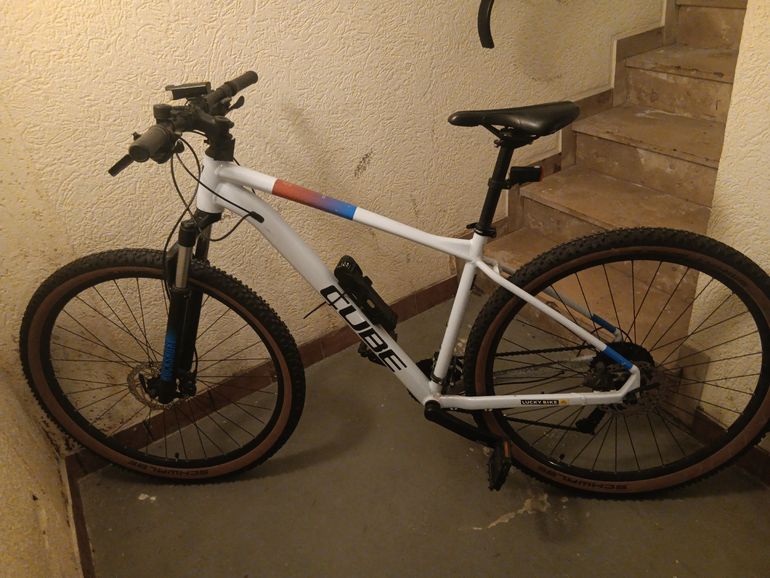 Used CUBE AIM, SLX 2023 2023 Mountainbike, White, 27.5, 29 — image 1 of 3