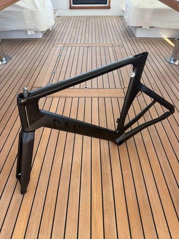 Used Canyon Aeroad CF SLX 8 Di2 2024 Frameset 2024 Road & Gravel, Black — image 2 of 15