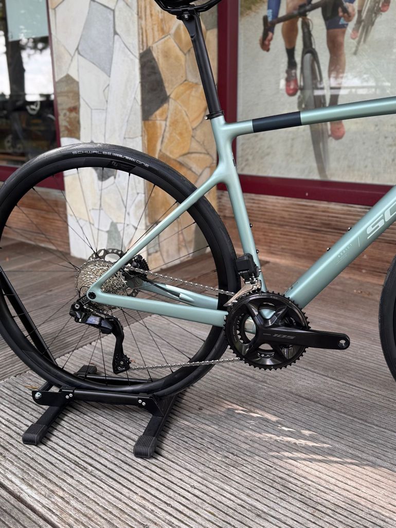 Used Scott Addict 40 2025 2025 Road & Gravel, Light Gray — image 3 of 5