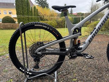 Used Propain Spindrift CF 2022 2022 Mountainbike, Light Gray — image 4 of 5