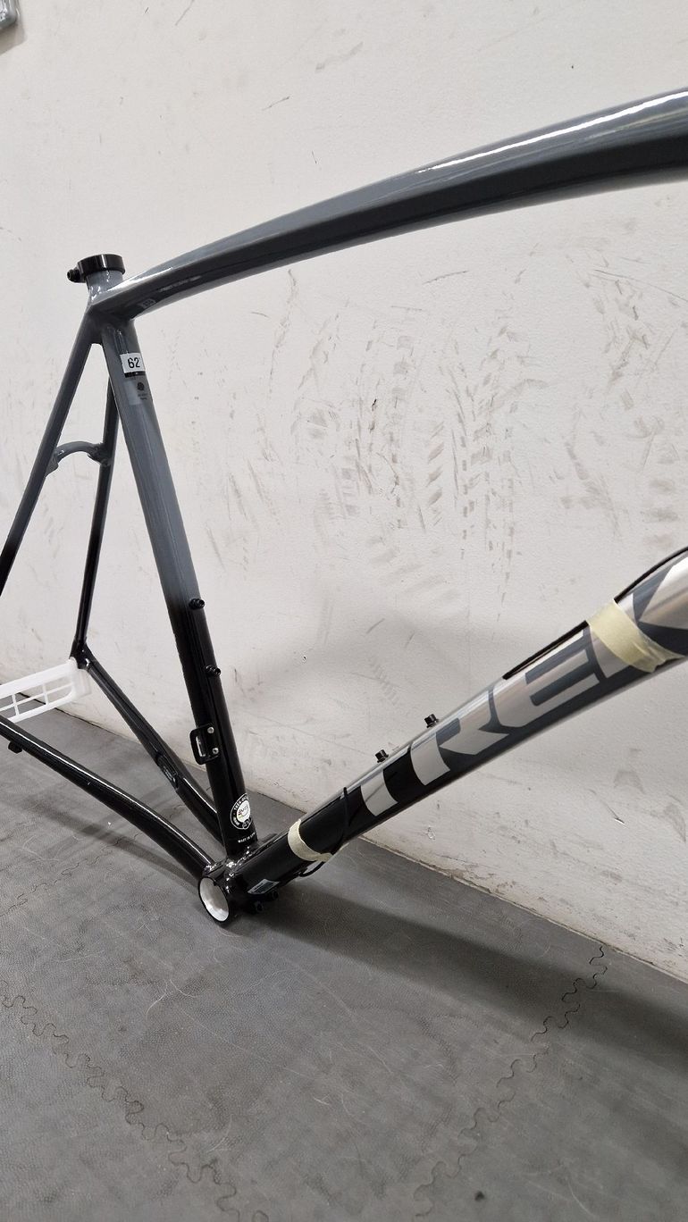 Used Trek Émonda ALR 4 2018 Frameset 2018 Road & Gravel, Light Gray — image 2 of 5