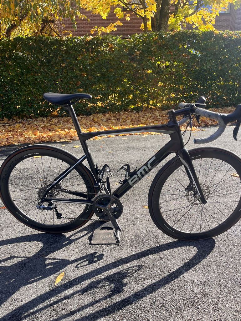 Used BMC Teammachine SLR01 DISC ONE 2018 2018 Road & Gravel, Black — image 1 of 8