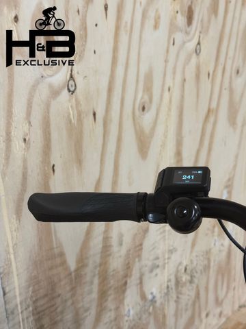 Momentum Compakt E+ Shimano Nexus 2024 Mountainbike usato, Nero — immagine 8 di 12