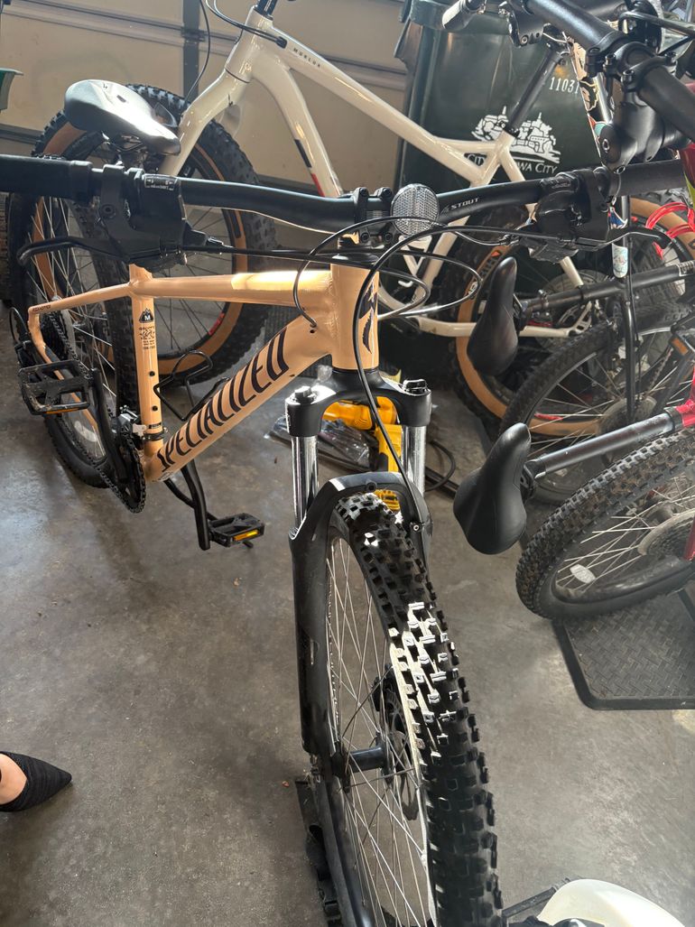 Used Specialized Rockhopper 27.5 2022 2022 Mountainbike, Red, 27.5 (650B) — image 3 of 6