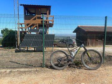 Used Scott Spark RC Would Cup 2022 Mountainbike, Green — image 4 of 5
