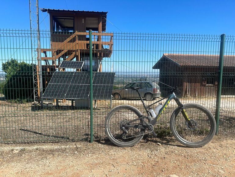 Used Scott Spark RC Would Cup 2022 Mountainbike, Green — image 4 of 5