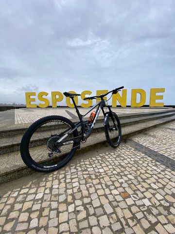Used Trek Slash 8 2021 2021 Mountainbike, Black, 29 — image 3 of 3