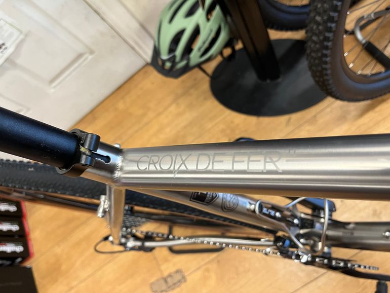 Used Genesis Croix De Fer 2024 Road & Gravel, Light Gray — image 3 of 10