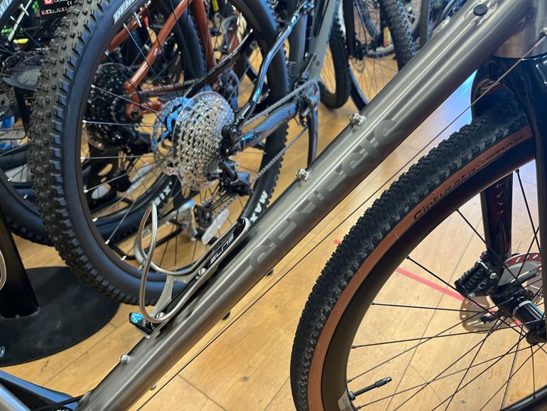 Used Genesis Croix De Fer 2024 Road & Gravel, Light Gray — image 2 of 10
