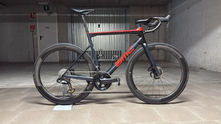 Used BMC Teammachine SLR01 DISC ONE 2020 Frameset 2020 Road & Gravel, Red — image 1 of 3