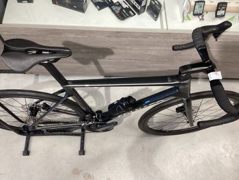 Used Colnago V4 2025 Road & Gravel, Black — image 3 of 3