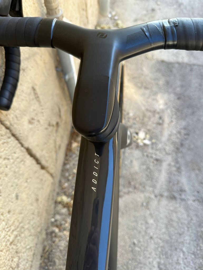 Used Scott Addict SE 2023 Frameset 2023 Road & Gravel, Black — image 4 of 9
