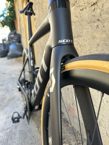 Used Scott Addict SE 2023 Frameset 2023 Road & Gravel, Black — image 5 of 9