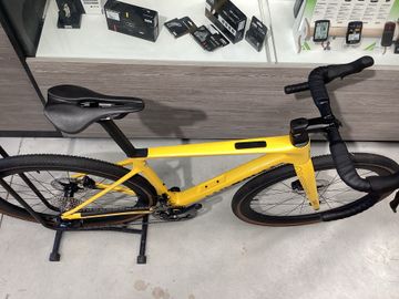 Used Colnago G4X 2025 Road & Gravel, Orange — image 3 of 3