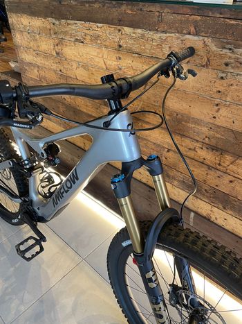 Used AMFLOW PL Pro 2025 Mountainbike, Light Gray — image 3 of 9