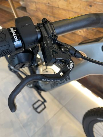 Used AMFLOW PL Pro 2025 Mountainbike, Light Gray — image 4 of 9