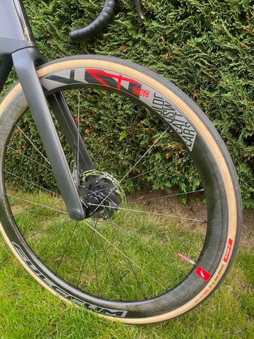 Used Canyon Aeroad CFR AXS 2023 2023 Road & Gravel, Black — image 2 of 7