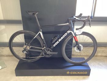 Used Colnago V4Rs Disc Dura-Ace Di2 9200 w/Shimano Dura-Ace C50 Wheels 2024 2024 Road & Gravel