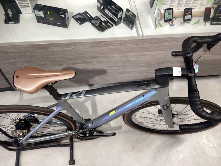 Used Scott Addict E Ride RC 2025 Road & Gravel, Light Gray — image 3 of 3