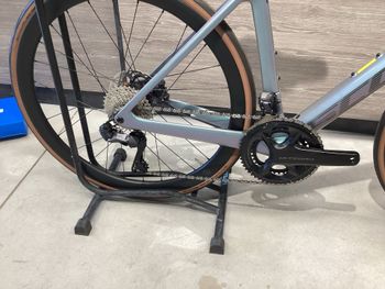 Used Scott Addict E Ride RC 2025 Road & Gravel, Light Gray — image 2 of 3