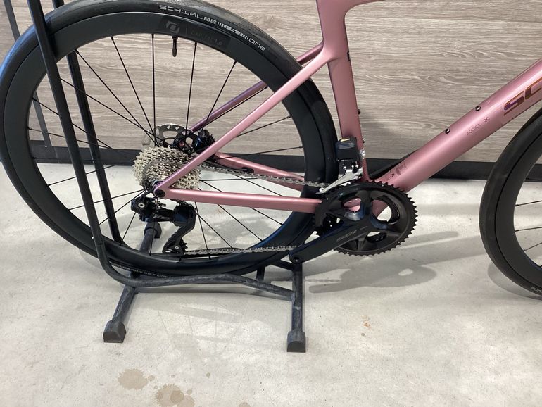 Used Scott Addict RC 40 2024 2024 Road & Gravel, Purple — image 2 of 3