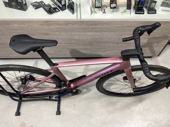 Used Scott Addict RC 40 2024 2024 Road & Gravel, Purple — image 3 of 3