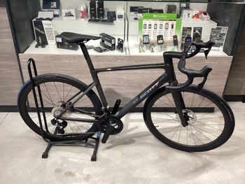 Used Scott Addict RC 15 2024 2024 Road & Gravel