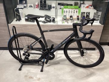 Used Scott Addict RC 15 2024 2024 Road & Gravel, Black — image 1 of 3