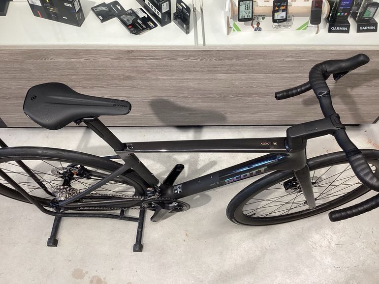 Used Scott Addict RC 15 2024 2024 Road & Gravel, Black — image 3 of 3