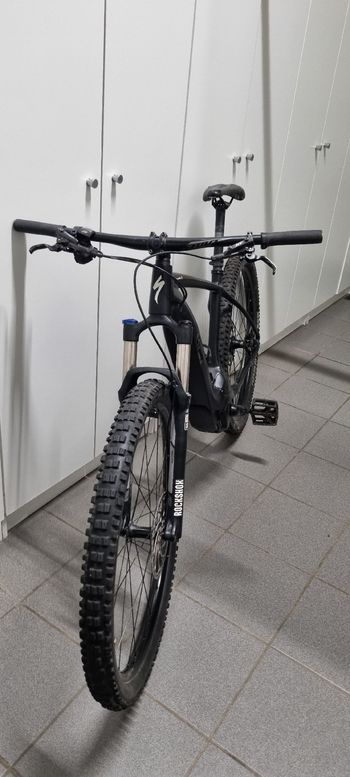 Used Specialized Levo 2018 Mountainbike, Black — image 2 of 3