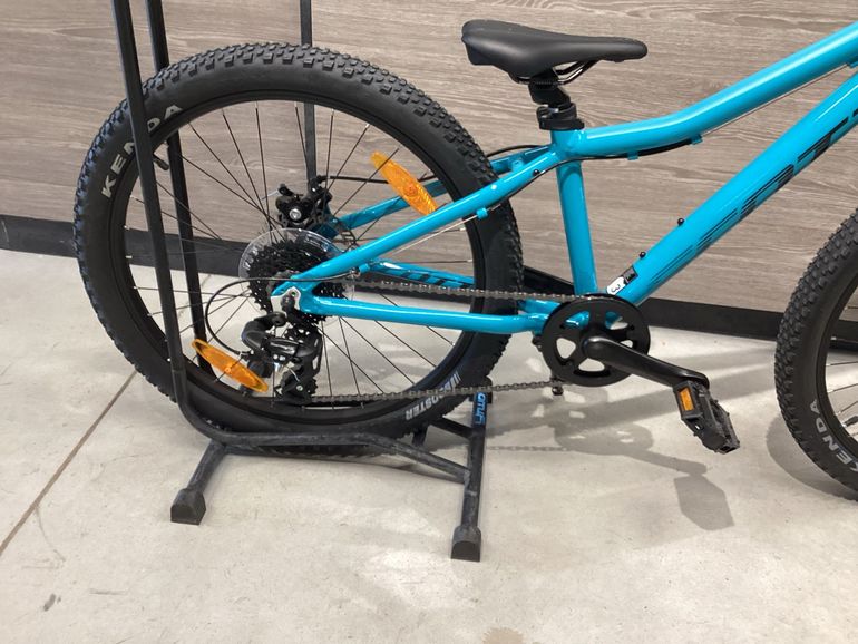 Used Scott Scale 24" 2024 Mountainbike, Blue — image 2 of 3
