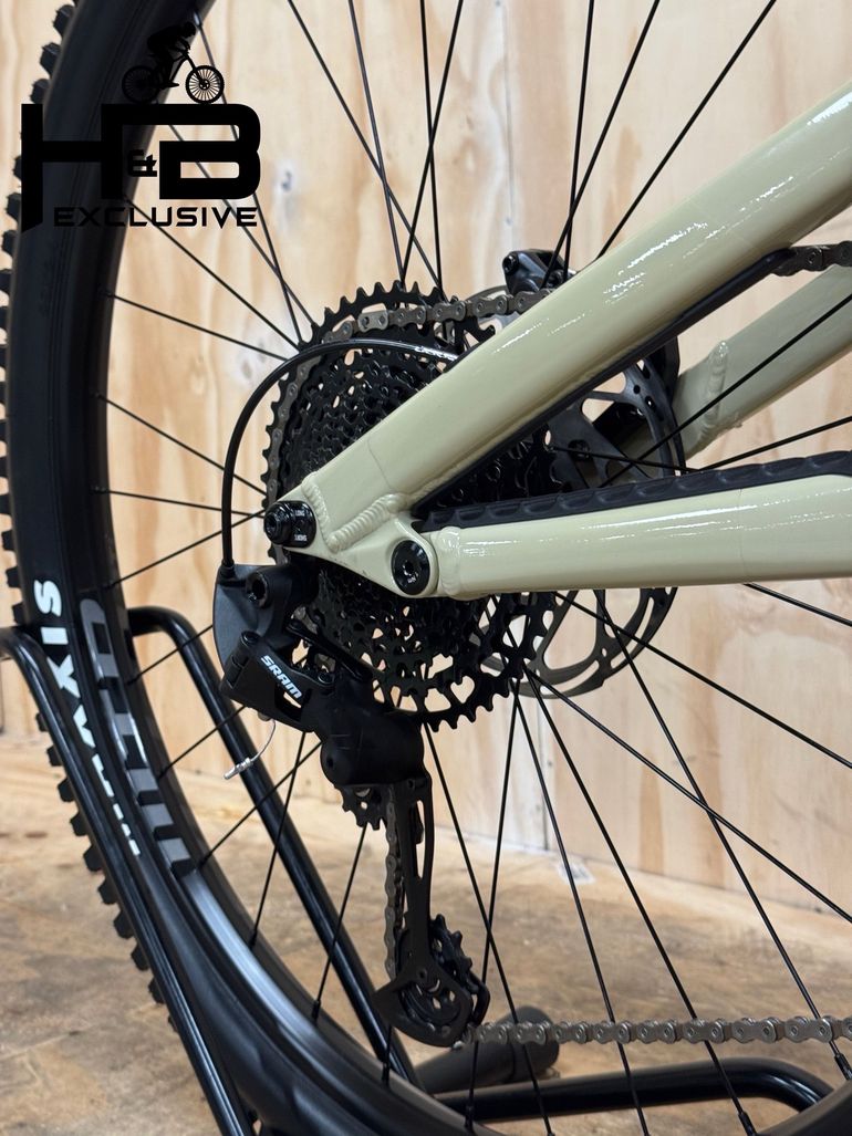 Used GT Force Carbon Elite Sram SX 2022 Mountainbike, Green — image 9 of 10