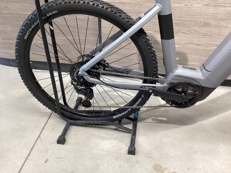 Used Scott E Ride 30 2025 Road & Gravel, Light Gray — image 2 of 3