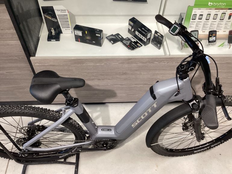 Used Scott E Ride 30 2025 Road & Gravel, Light Gray — image 3 of 3