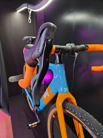 Brugt 3T Exploro Team Custom Edition EKAR 1x13 2022 Road & Gravel — billede 5 af 10