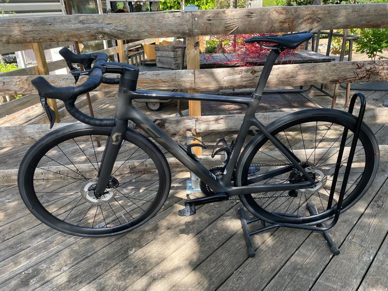 Used Scott Addict RC 15 2024 2024 Road & Gravel, Black — image 2 of 5