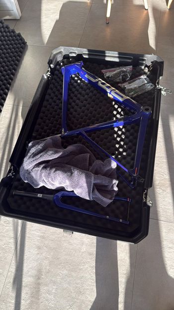 Used BMC Teammachine SLR THREE 2023 Frameset 2023 Road & Gravel, Blue — image 2 of 3