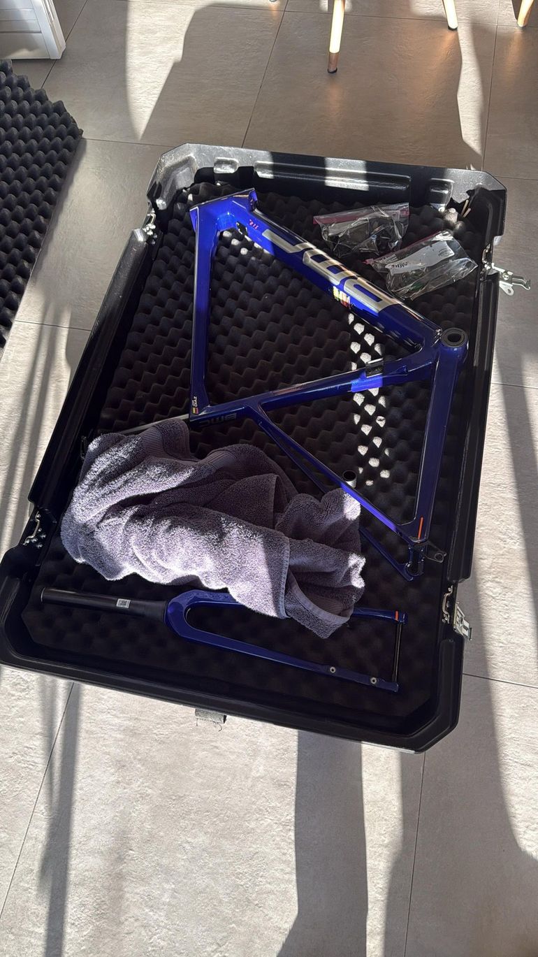Used BMC Teammachine SLR THREE 2023 Frameset 2023 Road & Gravel, Blue — image 2 of 3