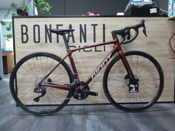 Used Giant TCR Advanced 1 KOM 2025 2025 Road & Gravel