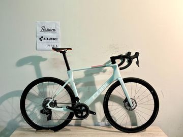 Used CUBE AGREE C:62, PRO 2022 2022 Road & Gravel, White — image 1 of 12