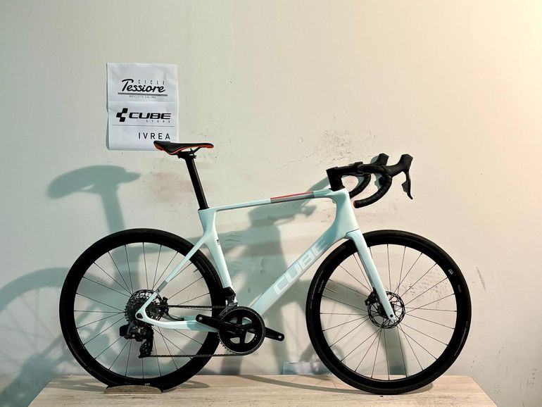 Used CUBE AGREE C:62, PRO 2022 2022 Road & Gravel, White — image 1 of 12