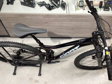 Used Giant Stance 29 1 2024 2024 Mountainbike, Purple, 29 — image 3 of 3