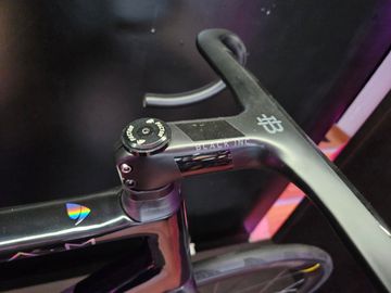 Factor O2 VAM Black Inc. Edition 2024 Frameset Frameset Frameset 2024 Road & Gravel usato, Nero — immagine 3 di 6