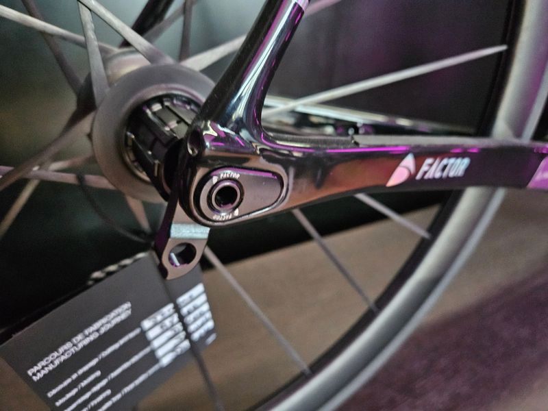 Factor O2 VAM Black Inc. Edition 2024 Frameset Frameset Frameset 2024 Road & Gravel usato, Nero — immagine 5 di 6
