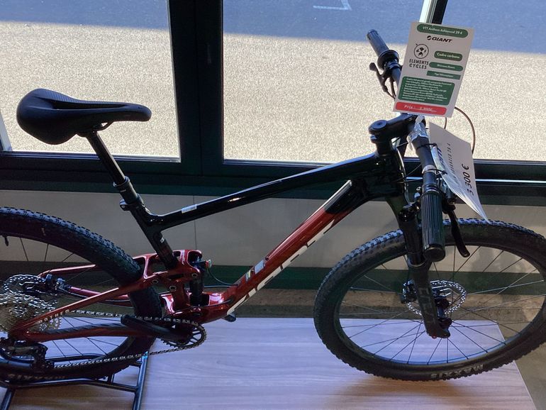 Used Giant Anthem Advanced 29 4 2025 2025 Mountainbike, Red, 29 — image 3 of 3
