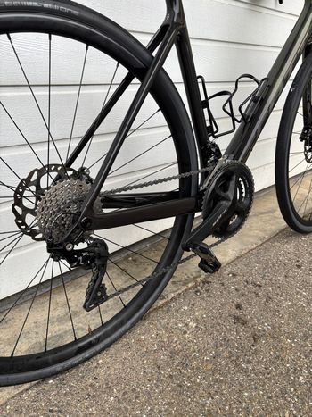 Used Scott Addict 30 2023 2023 Road & Gravel, Green — image 3 of 3