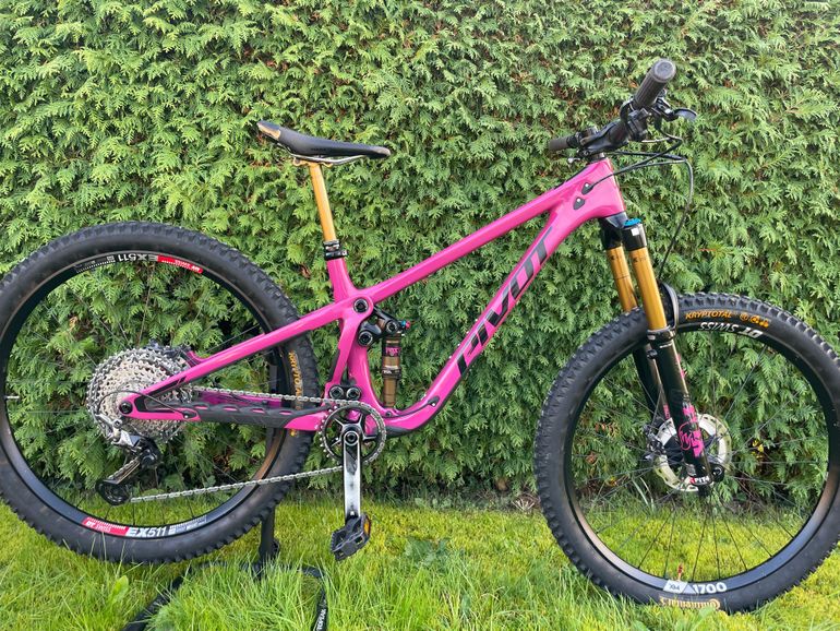 Used Pivot SHADOWCAT Pro XT/XTR 2023 2023 Mountainbike, Purple, 27.5 (650B) — image 6 of 8